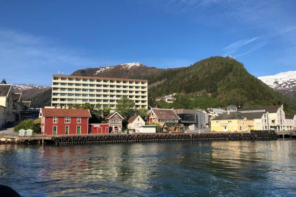 Balestrand Fjordapartments Holmen 19A Exterior photo