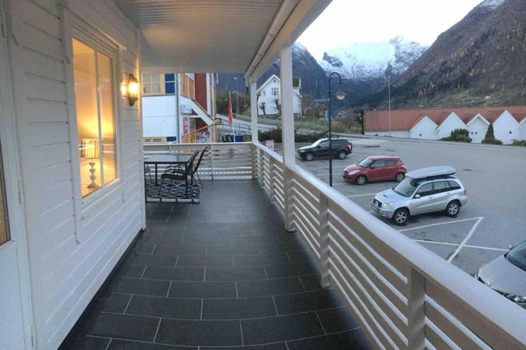 Balestrand Fjordapartments Holmen 19A Exterior photo