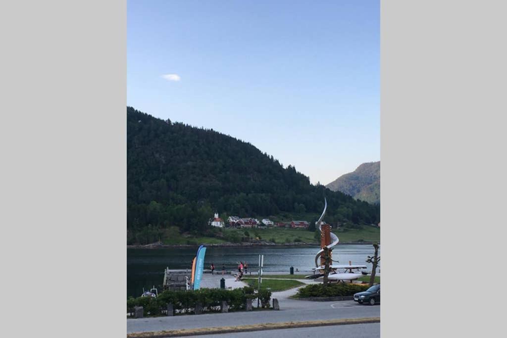 Balestrand Fjordapartments Holmen 19A Exterior photo